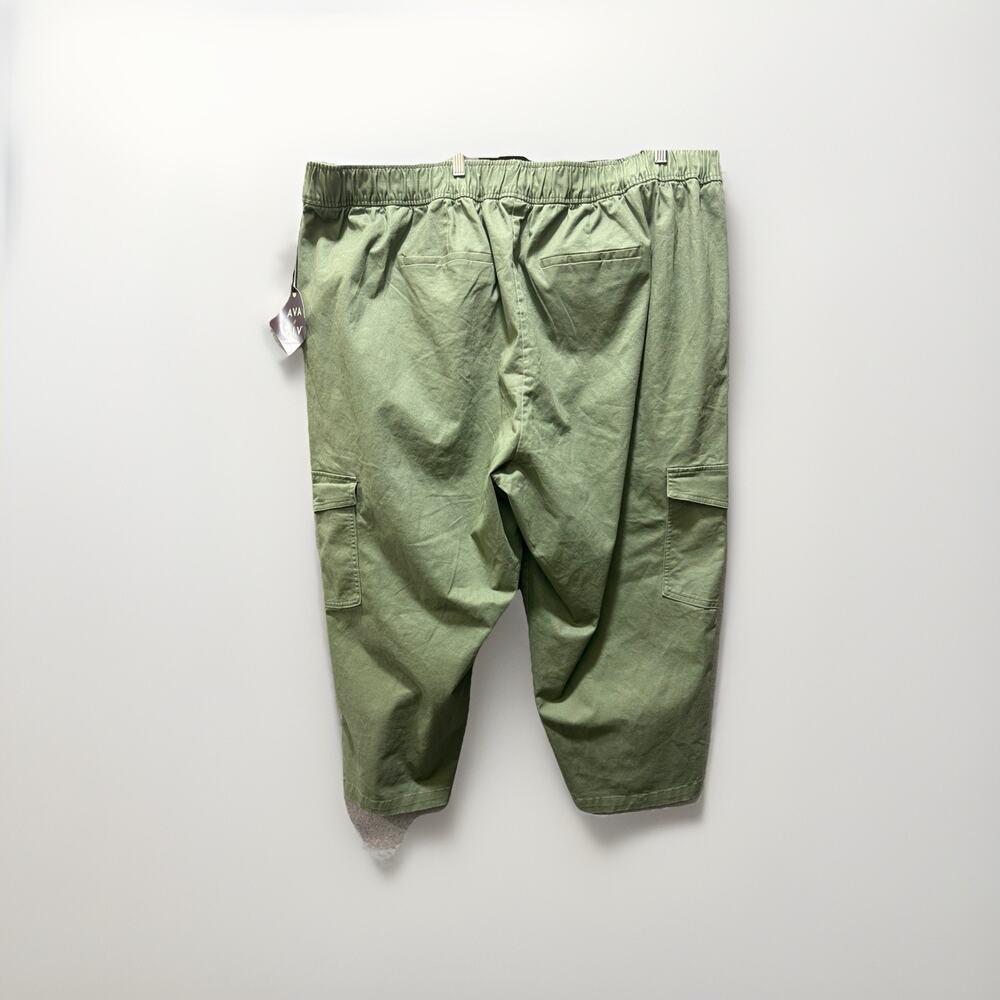 🆕Ava & Viv Women’s 3X Olive Green Cargo Capri Length Elastic Waist Pants Spring - Picture 3 of 10